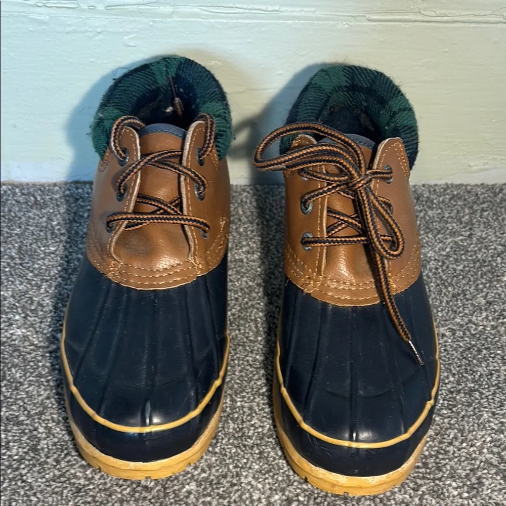 ITASCA Brown and Black Rain & Snow Boots with Lace-Up Design men’s size 7